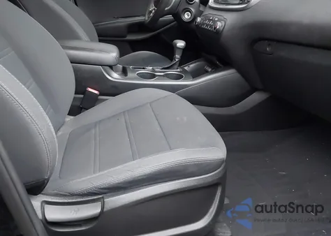 2019 Kia Sorento 2.4L L z USA, uszkodzony, nr VIN 5XYPG4A35KG452050